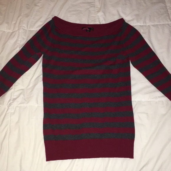 Forever 21 Striped Sweater - Picture 1 of 3